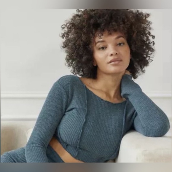 Urban Outfitters Tops - Out from under green crop top, small